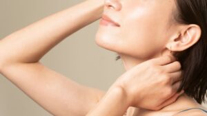 Woman's jawline. Emerge Aesthetics botox for tmj treatment.
